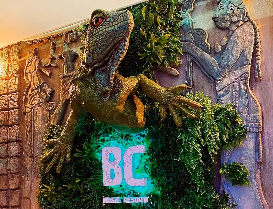 SCULPTURE MANUFACTURER