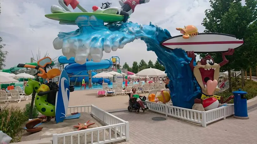 professional sculpture theming services  <br />