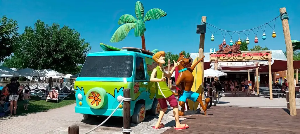 bespoke themed statue manufacturing  <br />