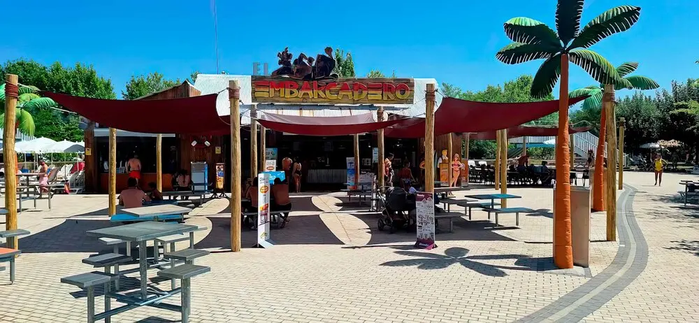 themed sculpture fabrication company  <br />