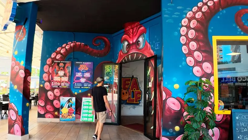 branding for theme parks and attractions  <br />