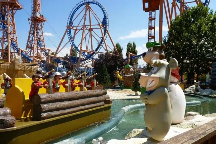 design of themed zones Warner Madrid  <br />