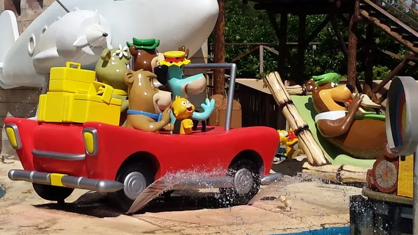 Parque Warner Spain theming experts  <br />