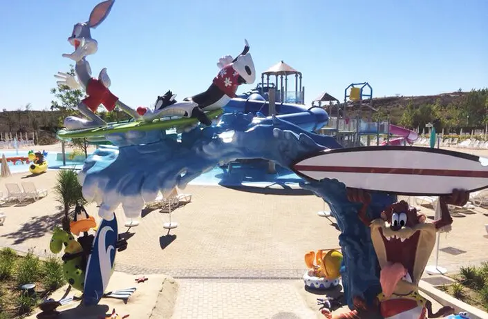 entertainment theming Warner Bros Madrid  <br />