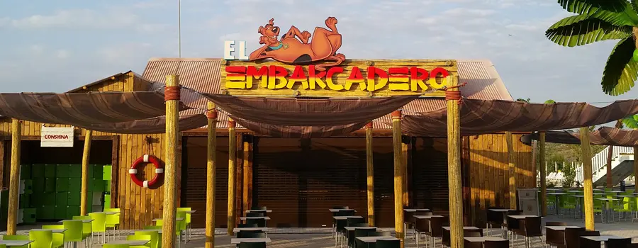 Warner theme park decor and design  <br />