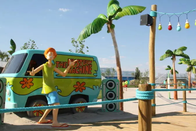 Warner Madrid ride theming and design  <br />