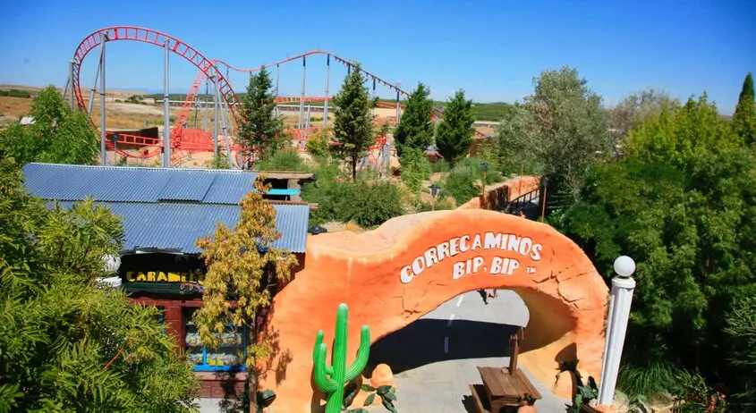 custom theming for Warner amusement park  <br />