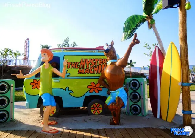 themed set construction for amusement parks  <br />