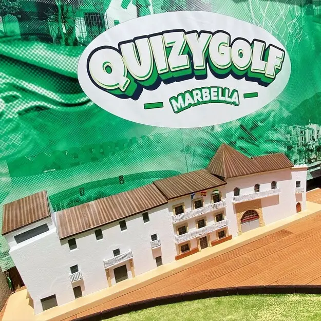 immersive small mini golf experiences  