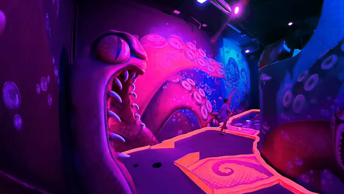 interactive glow-in-the-dark golf  