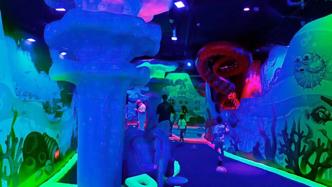 custom UV golf environments  