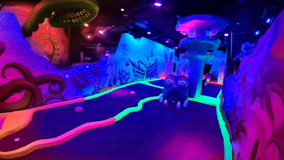 UV mini golf course design  