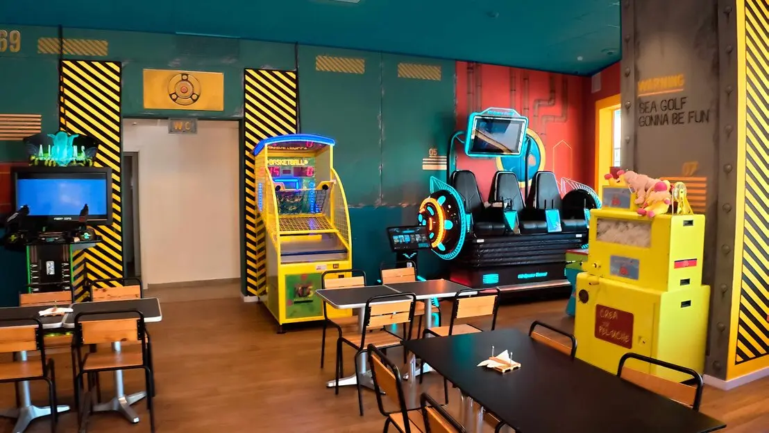 blacklight golf theming services  