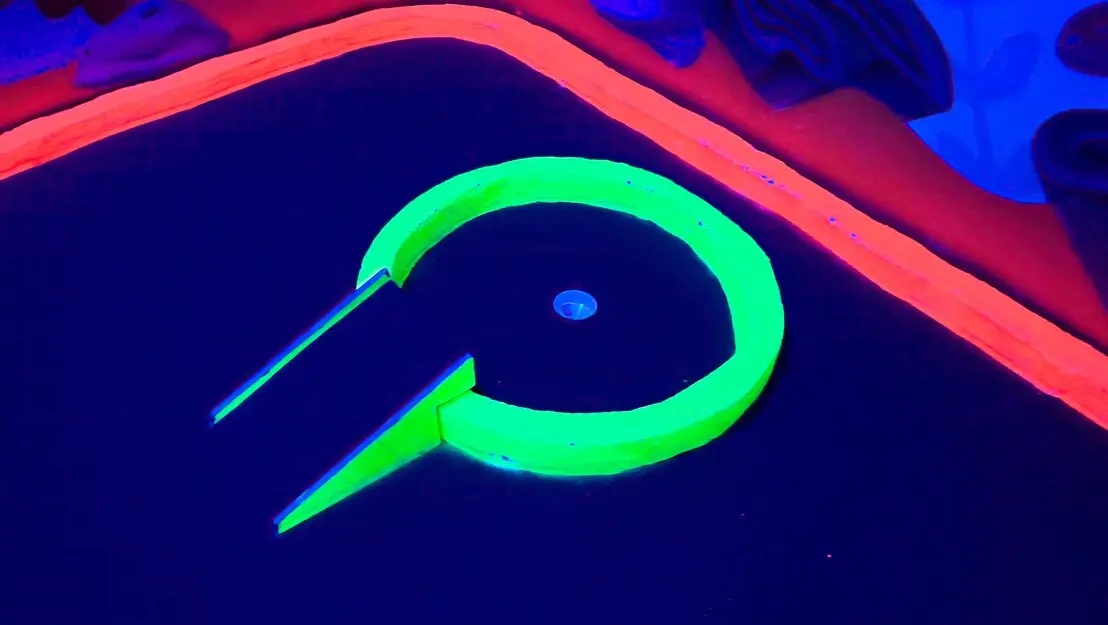 blacklight mini golf for indoor parks  