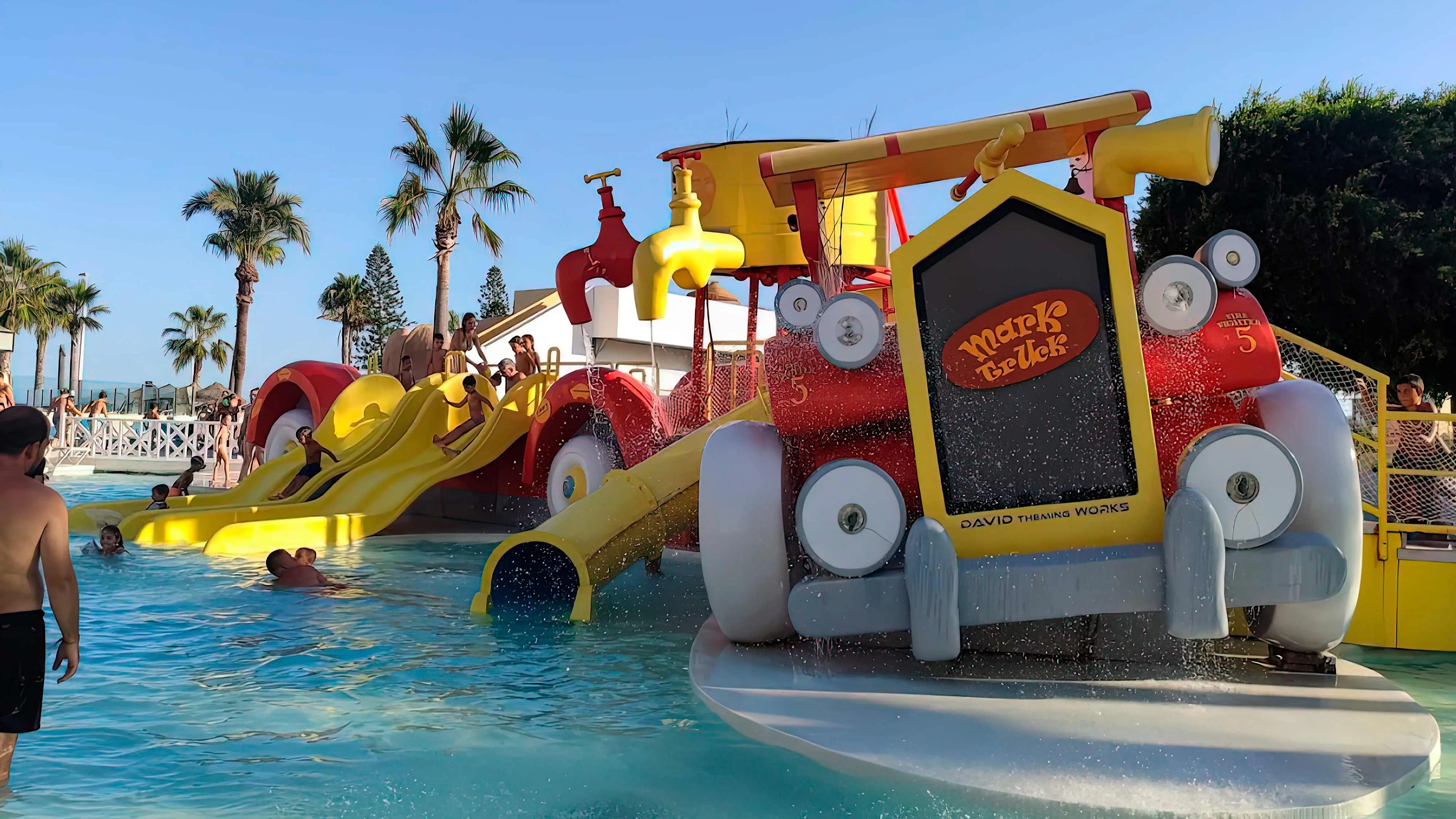 aquatic equipment for children's pools david theming works