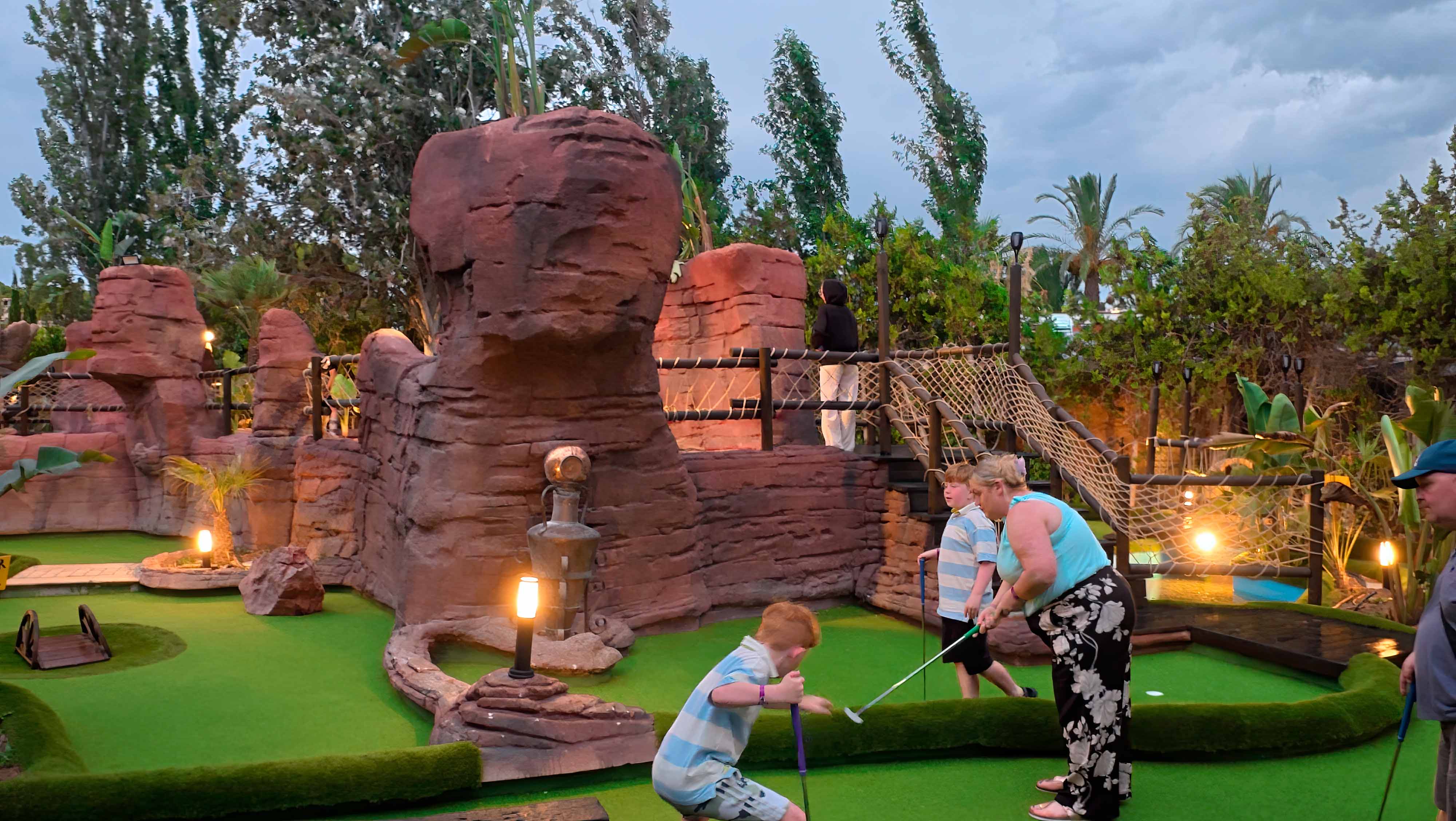 diseño de parques de minigolf construcción de parques de minigolf