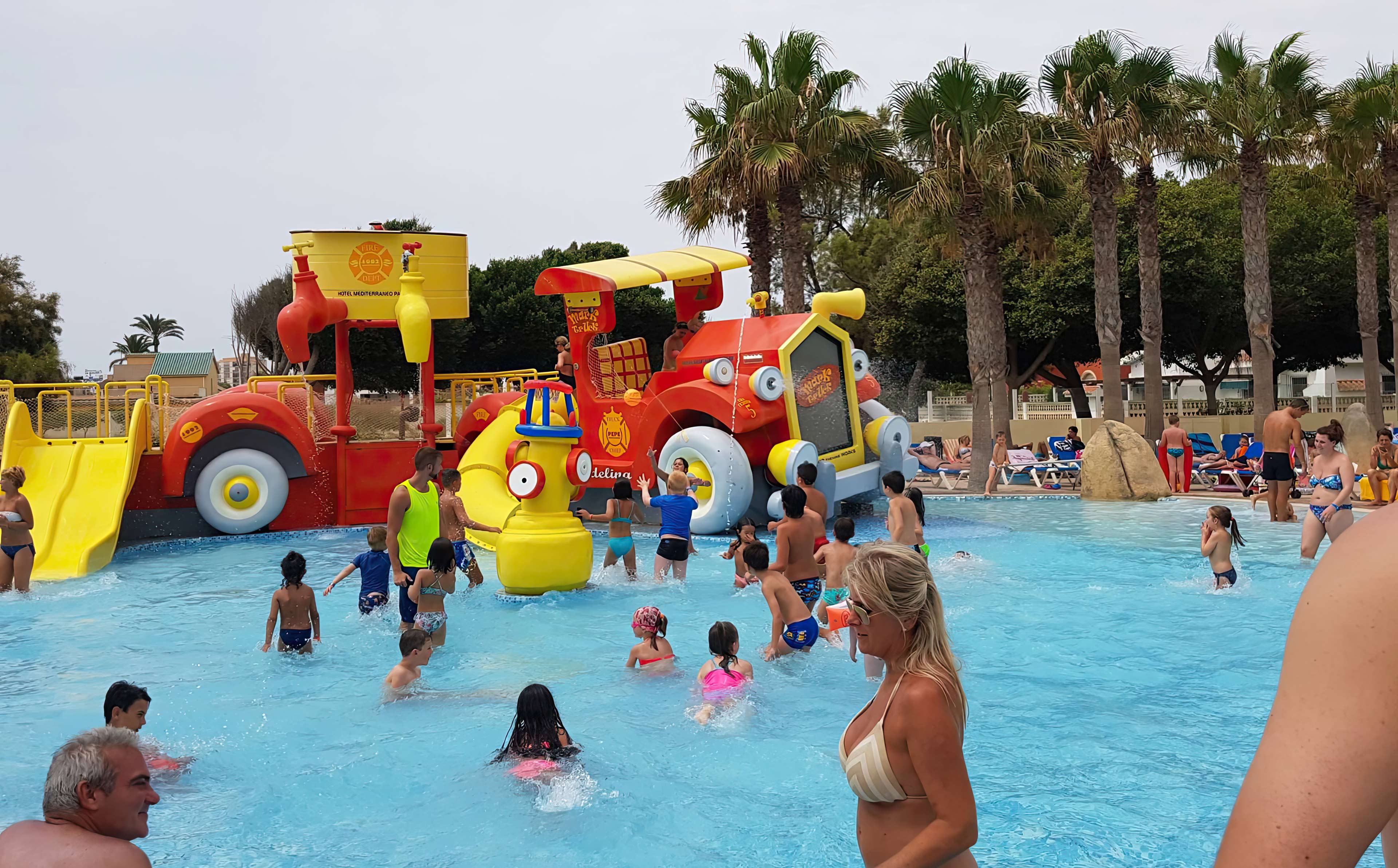 construcción de parques acuáticos temáticos empresa constructora de parques acuáticos